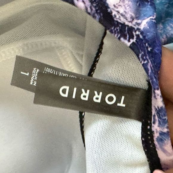 Torrid Sz 1X Ocean Wave Active Wireless Scoop Back OnePiece Swimsuit. - Picture 9 of 10